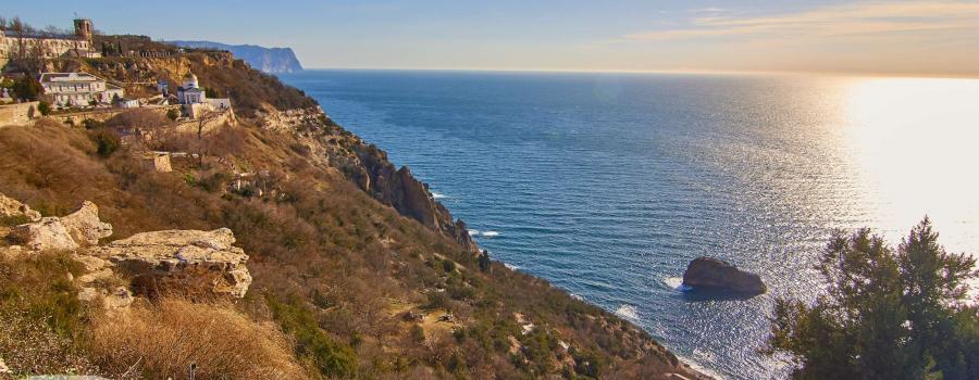 Отдых в Крыму | Яшмовый - живописный пляж для купания в открытом море