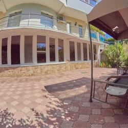 Отдых в Крыму | Трехкомнатные апартаменты с сауной в центре посуточно