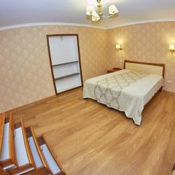 Отдых в Крыму | Трехкомнатные апартаменты с сауной в центре посуточно